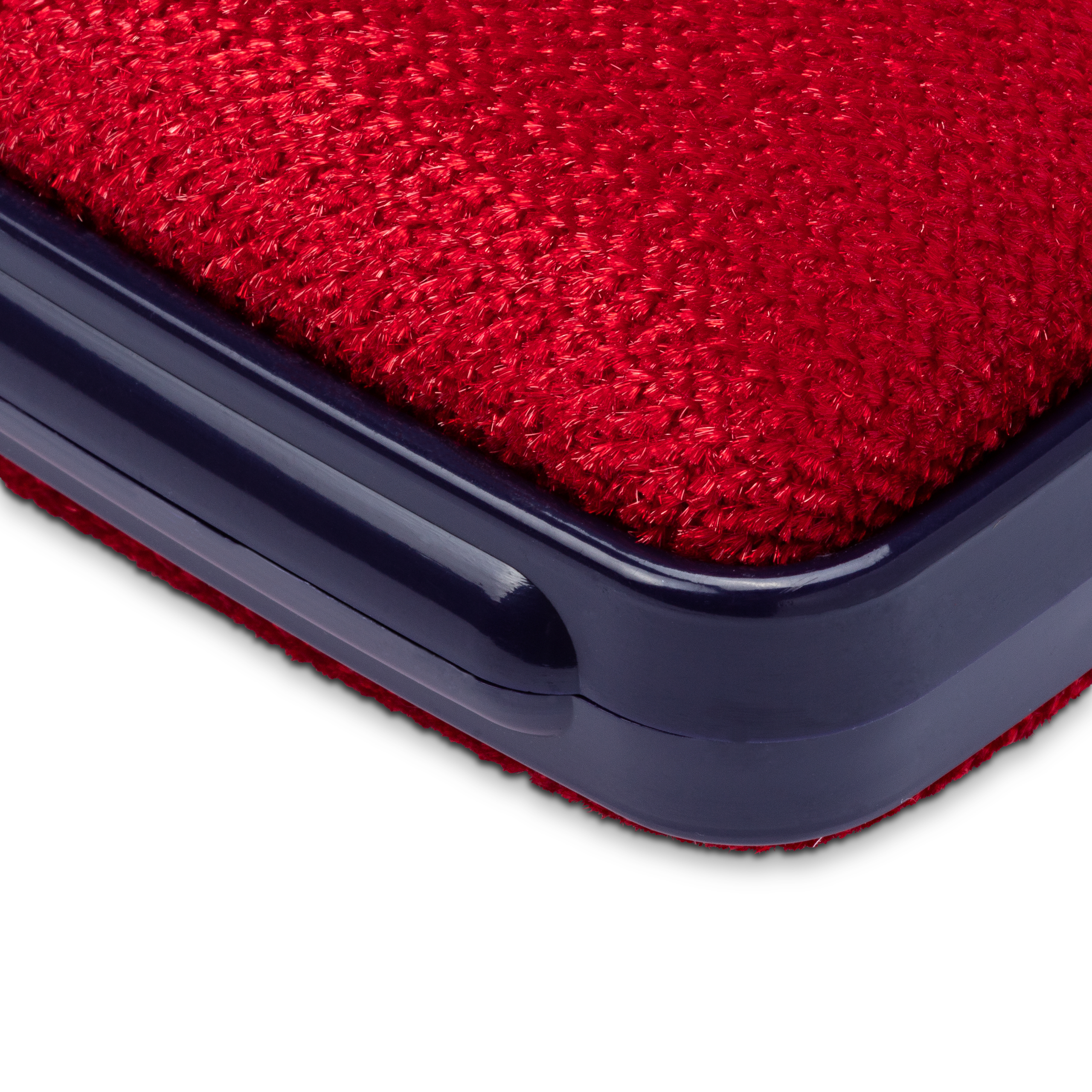 Flusenbürsten Rot, Rot vorne