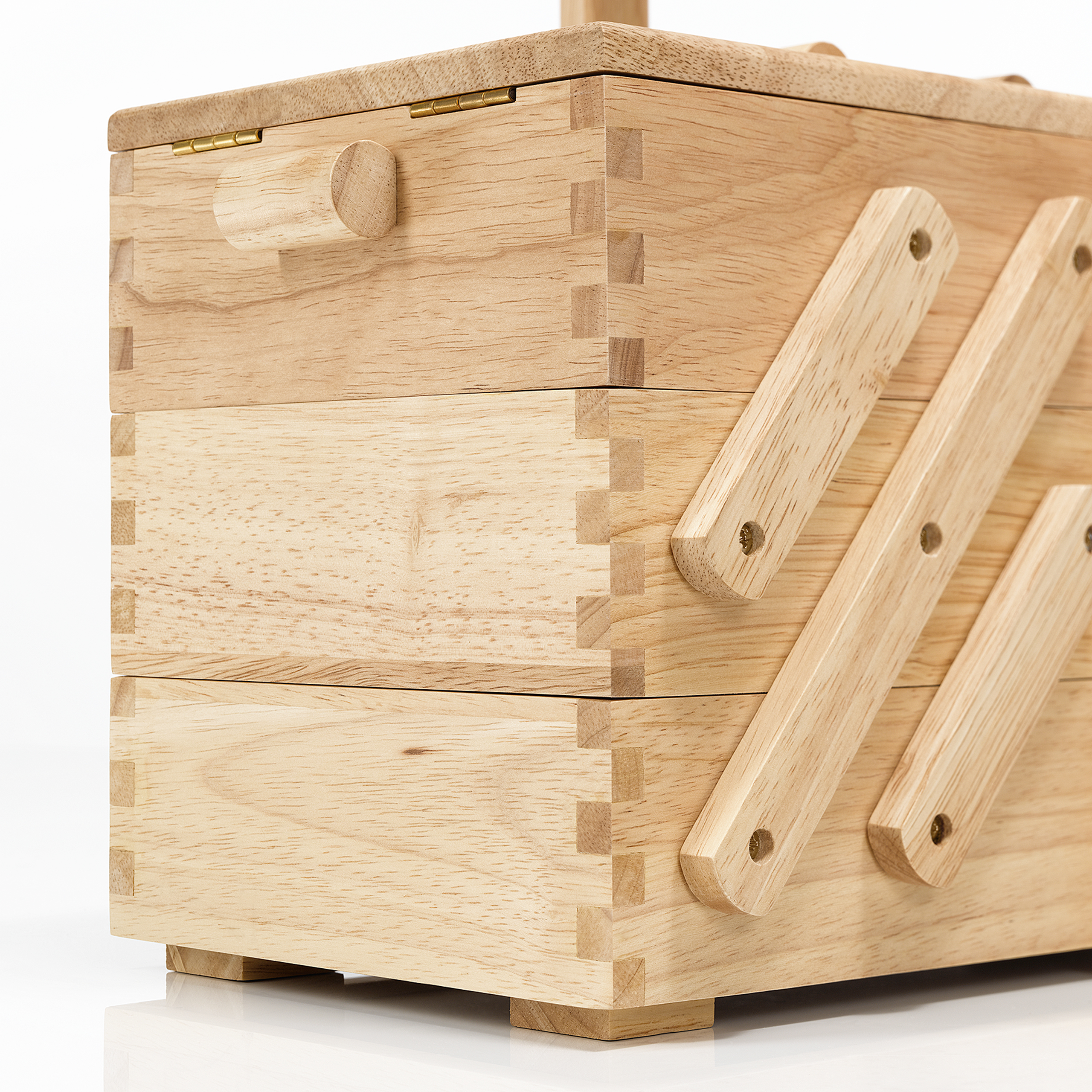 Nähkasten aus hellem Holz 5