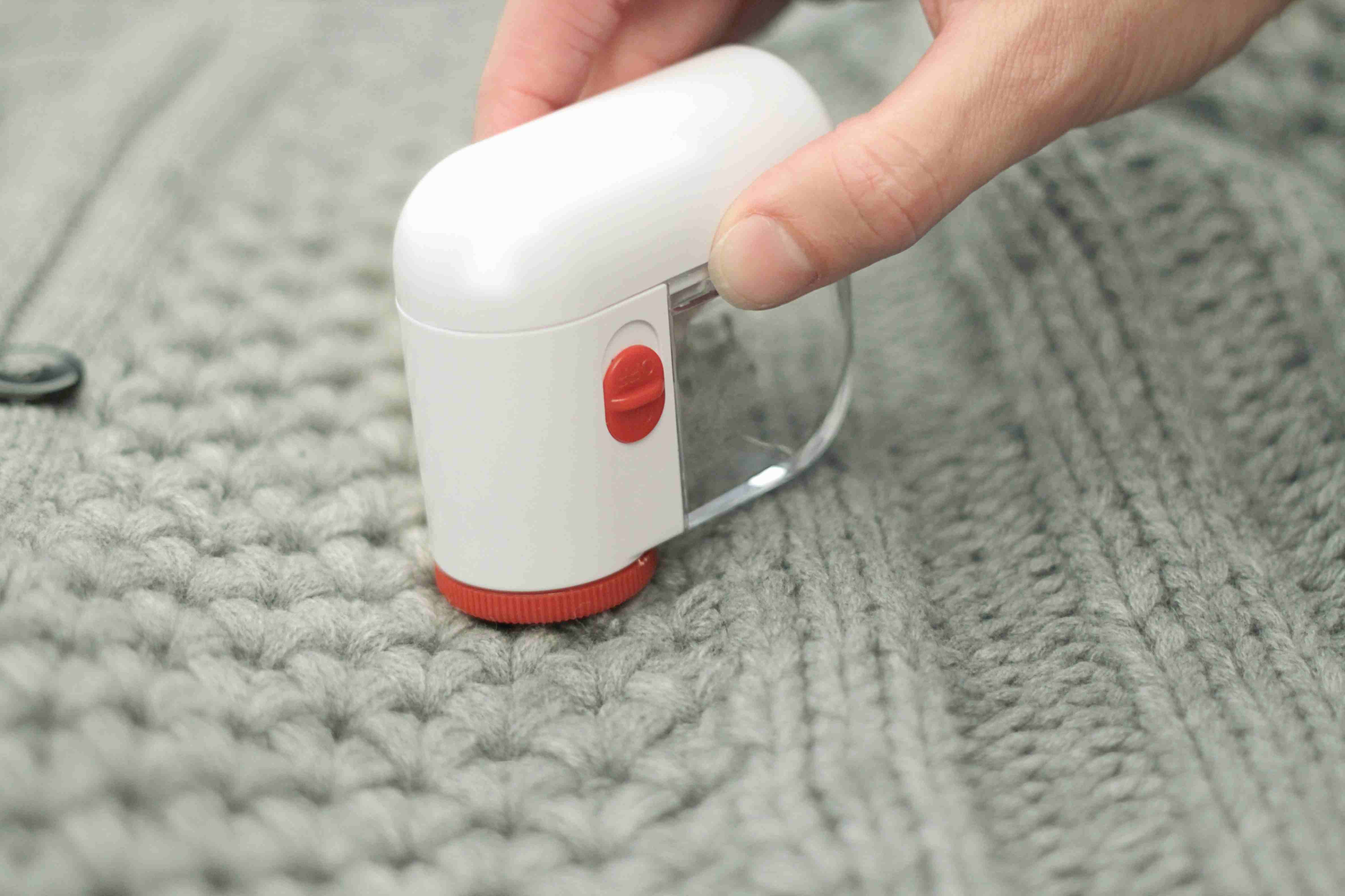 Woll-Rasierer klein weiss lose