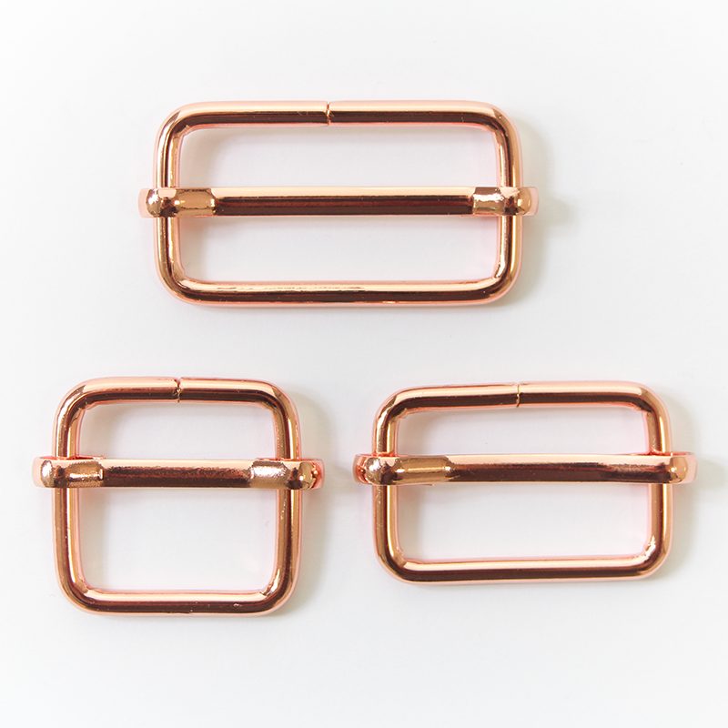 Metallschließe in Gold