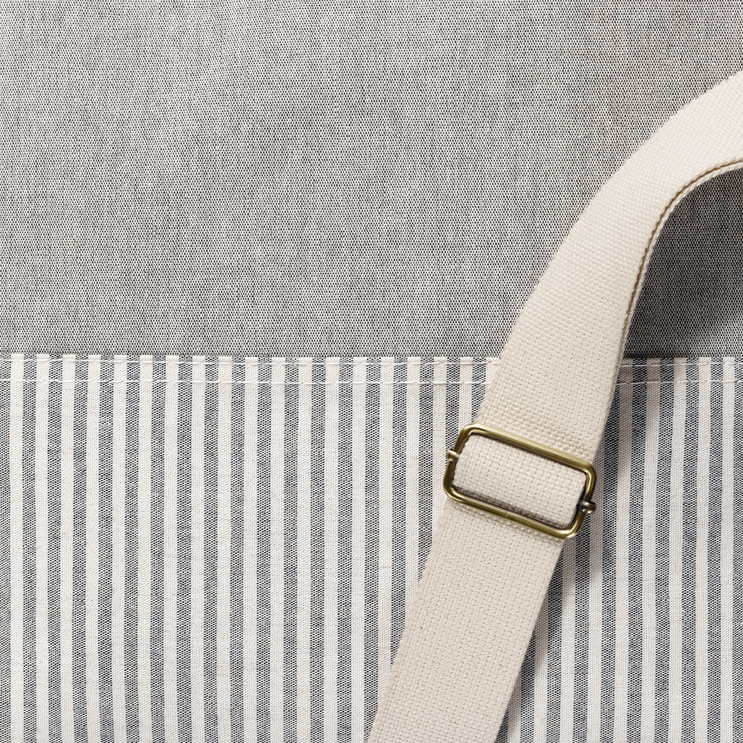 Store & Travel Bags "Canvas & Bamboo" M in grau vorne