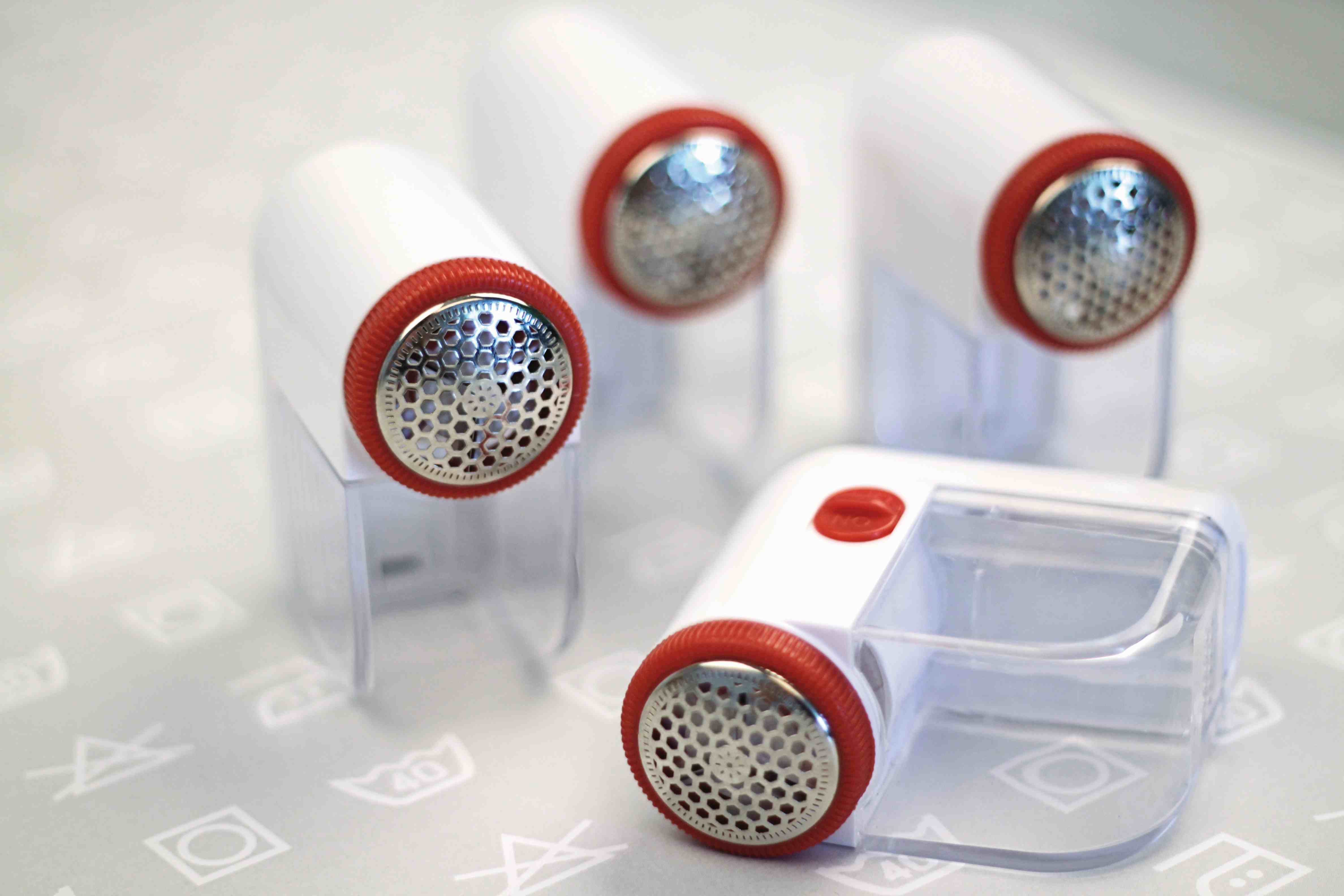 Woll-Rasierer klein weiss seite